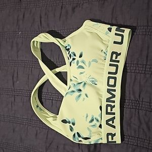 Under Armour sports bra size xs